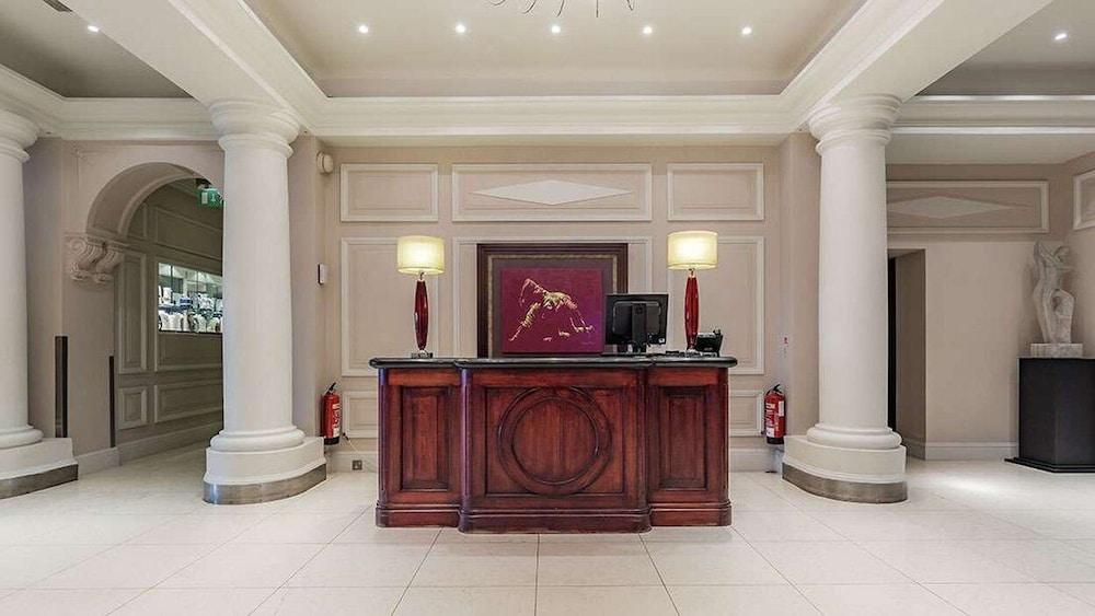 Grand Jersey Hotel And Spa Saint Helier Jersey Eksteriør bilde The hotel's reception