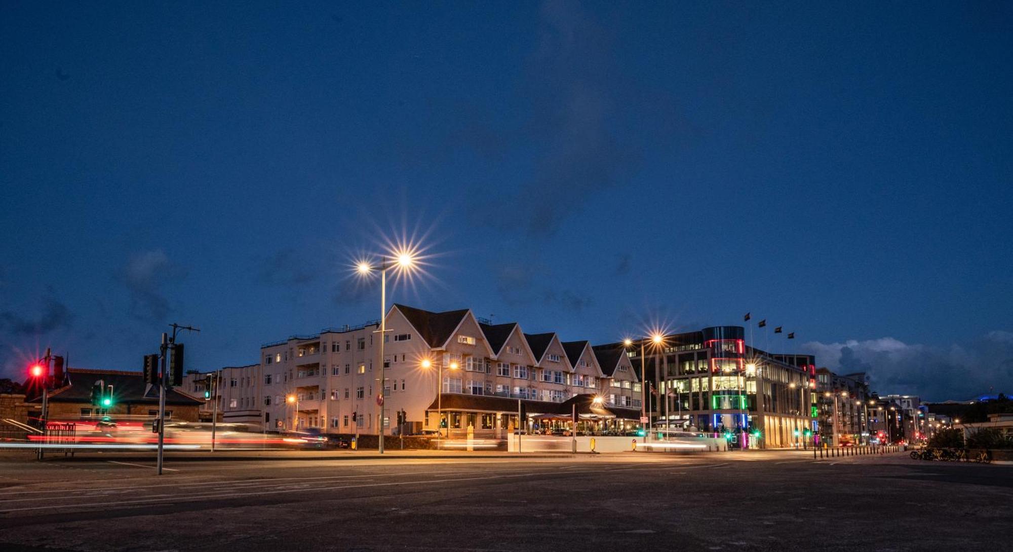 Grand Jersey Hotel And Spa Saint Helier Jersey Eksteriør bilde The town of Skagen at night